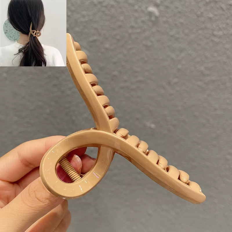 Simple Metal Hollow Out Geometric Hair Claw Ladies Elegant Hair Accessories Cross Crab Bath Clip for Women Fashion Girl Headwear