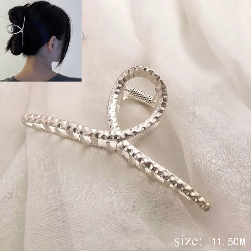 Simple Metal Hollow Out Geometric Hair Claw Ladies Elegant Hair Accessories Cross Crab Bath Clip for Women Fashion Girl Headwear