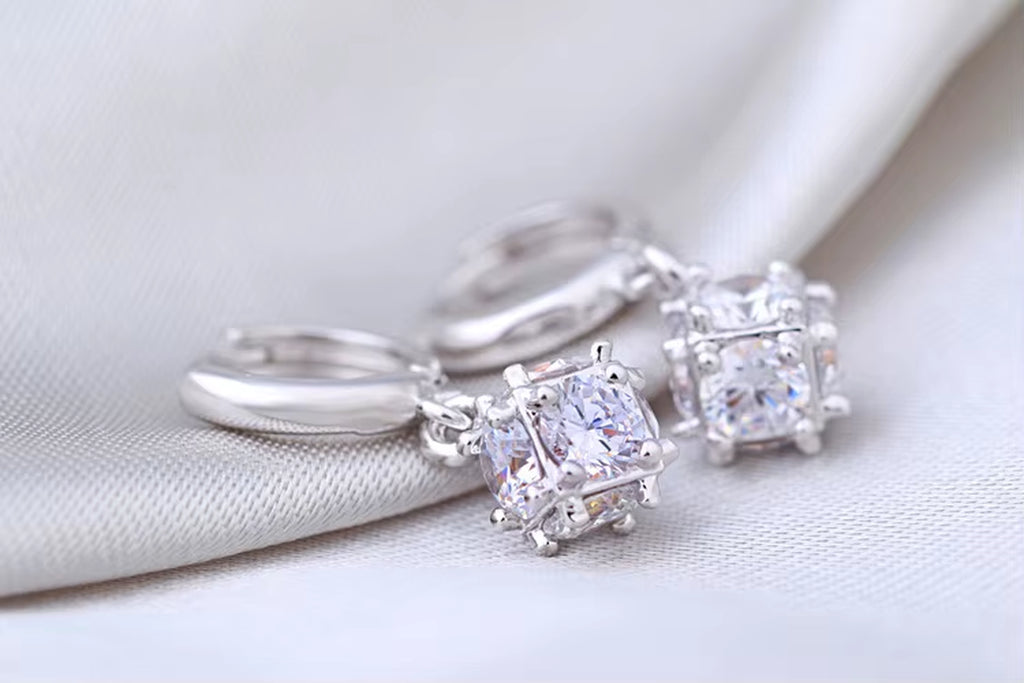 Zircon 925 Sterling Silver Ladies`Stud Earrings 